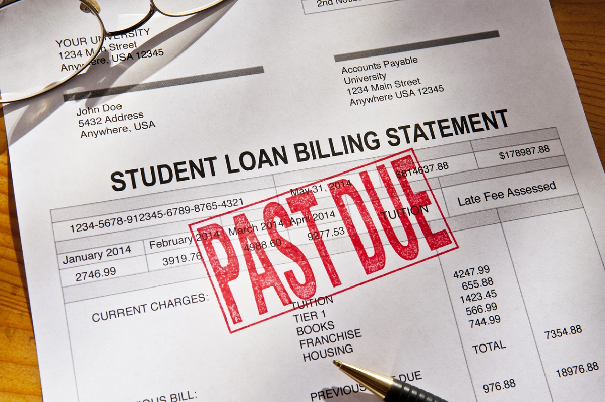 Global Student Loan Debt Hits Record Levels, Experts Warn of Economic Impact